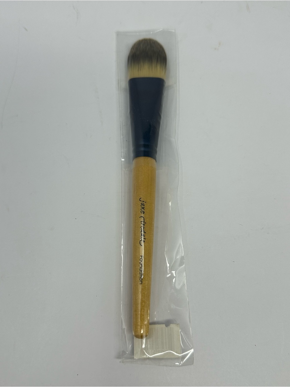 NEW!! jane iredale Foundation Brush Sealed C6